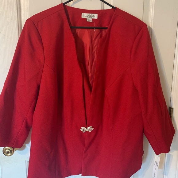 Other - DANILLO new Plus Size 2-Piece Skirt Suit